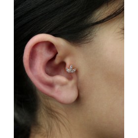 Minimal taşlı üç yapraklı tragus küpe